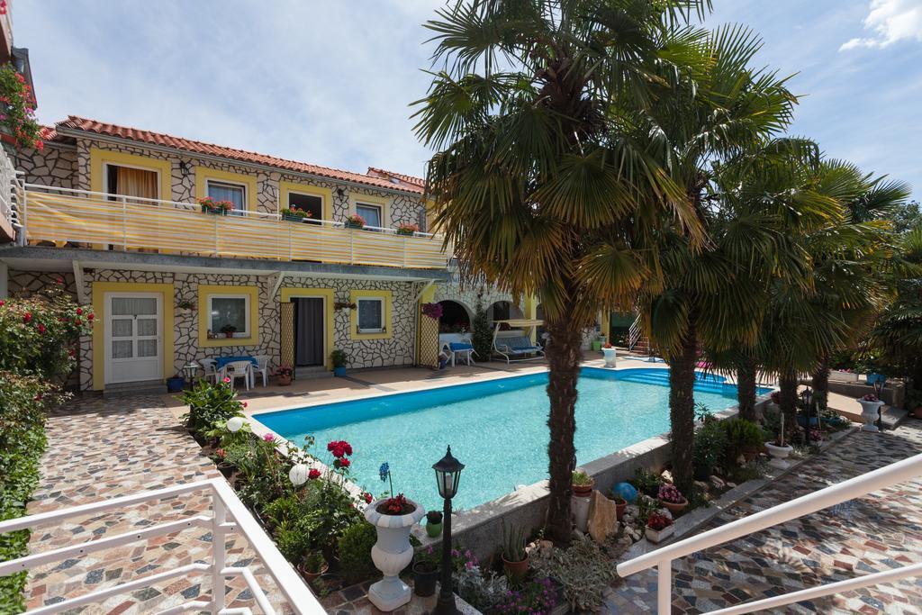 Apartments Paradis Ровинь Экстерьер фото