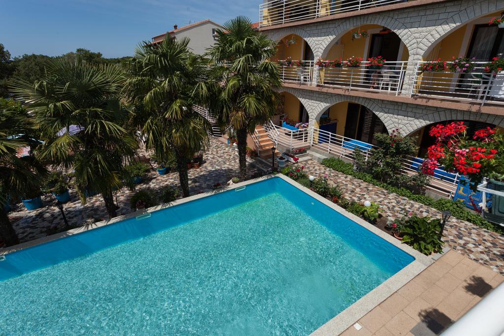 Apartments Paradis Ровинь Экстерьер фото