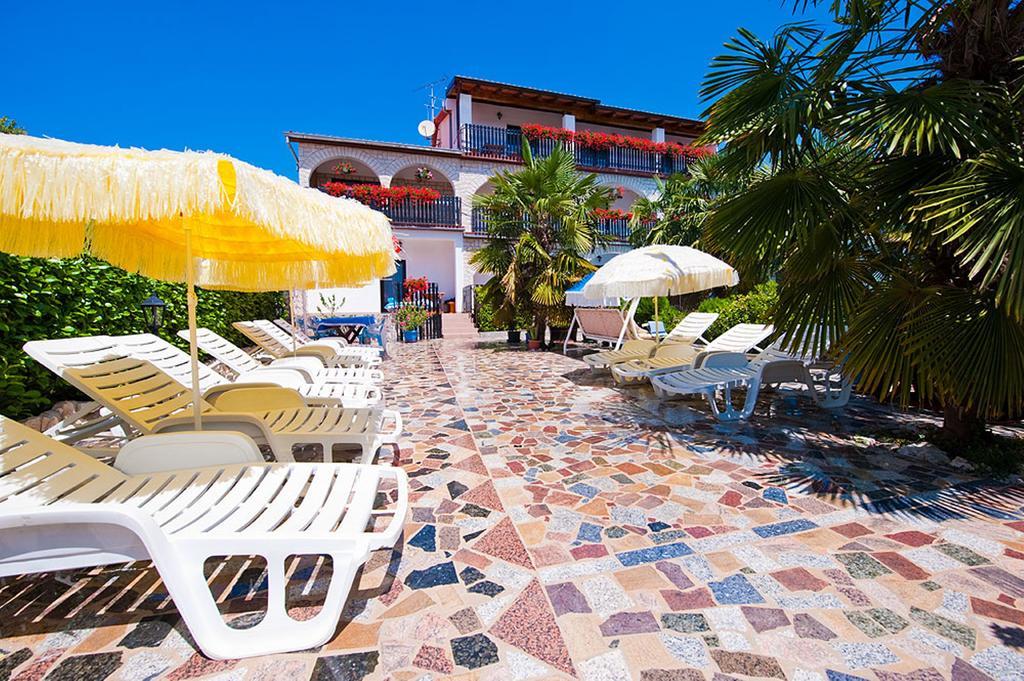 Apartments Paradis Ровинь Экстерьер фото